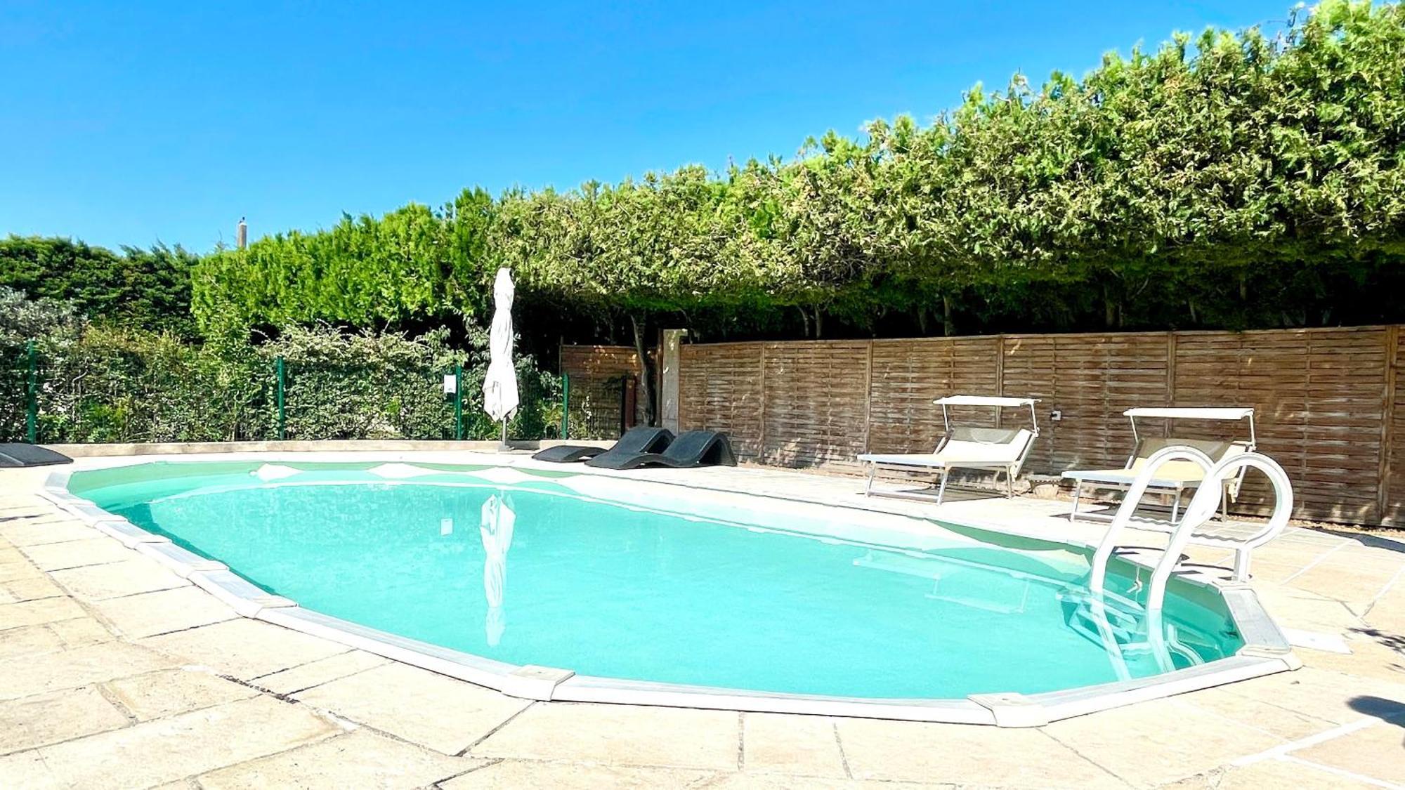 Rendez-Vous Avec Les Cigales - Gite 6 Personnes 100M2 - Piscine Privee - Climatisation Cheval-Blanc Ngoại thất bức ảnh