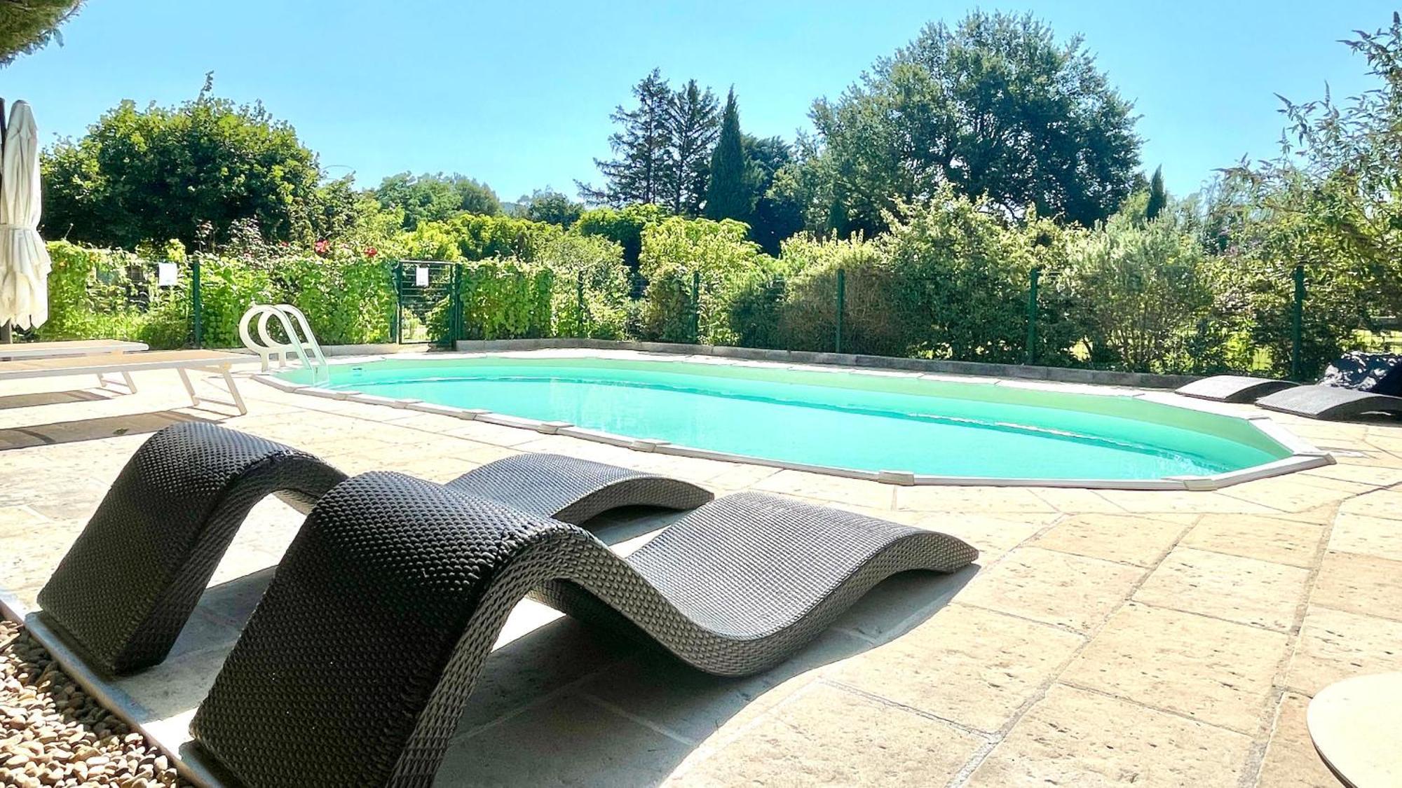 Rendez-Vous Avec Les Cigales - Gite 6 Personnes 100M2 - Piscine Privee - Climatisation Cheval-Blanc Ngoại thất bức ảnh